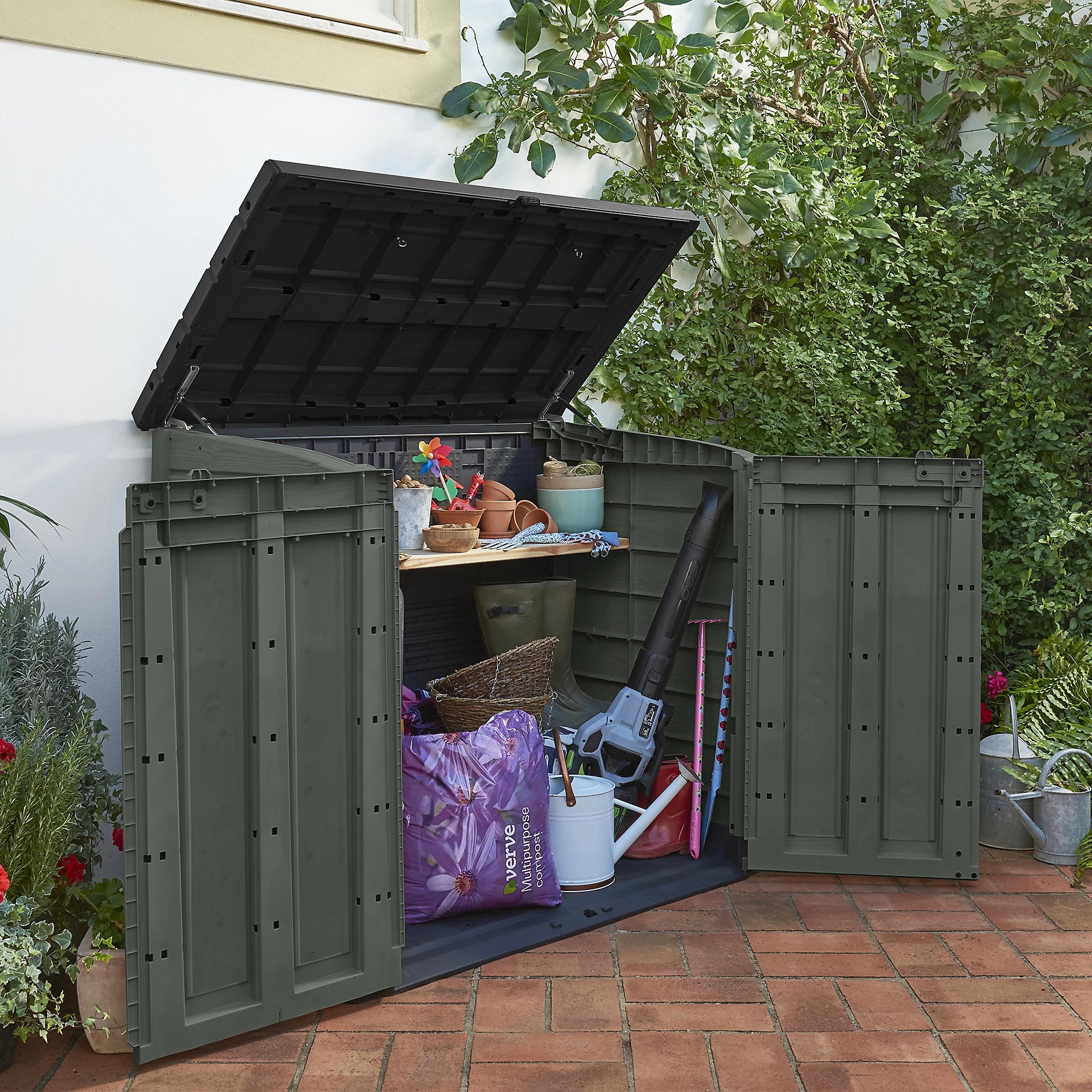 Keter Store it out Max 1200L Resin Bin storage – Green (H) 1.25m x (W) 1.46m