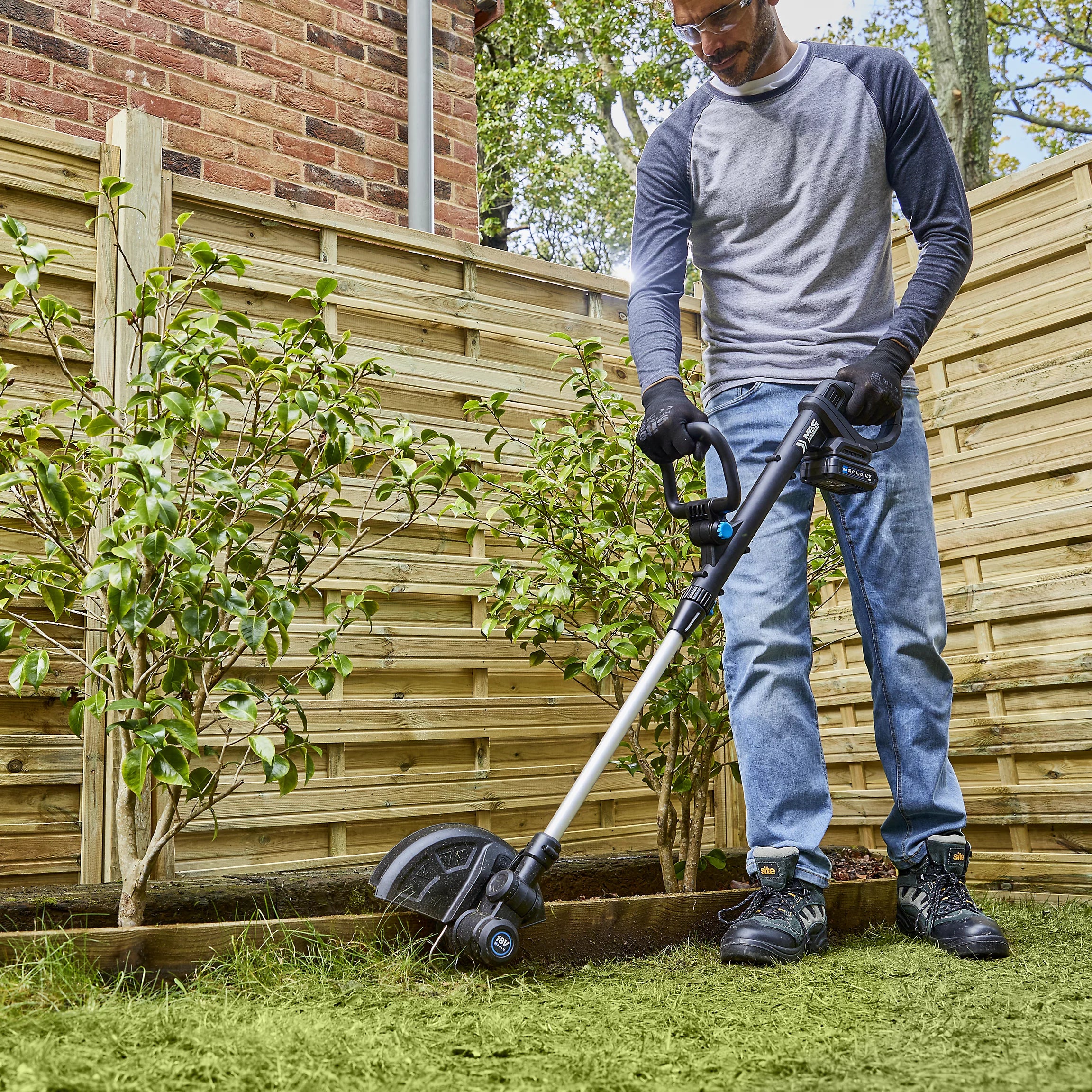 Mac Allister Solo 18V 250mm Cordless Grass trimmer – MGT1825-Li